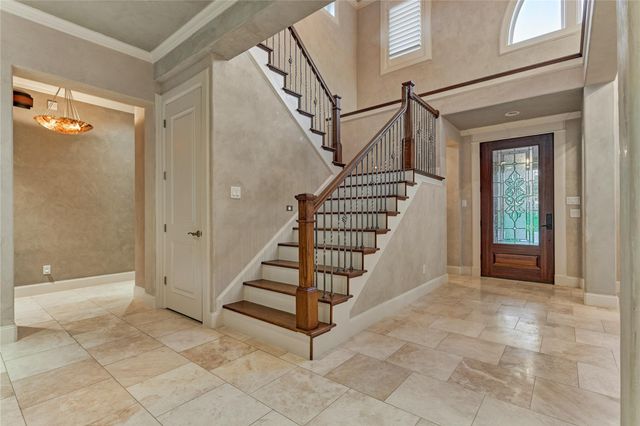 3 Edgewood Drive W, Montgomery, TX 77356