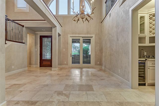 3 Edgewood Drive W, Montgomery, TX 77356