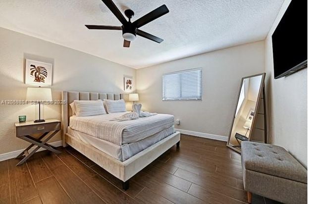 945 Sunset Rd 1, West Palm Beach, FL 33401
