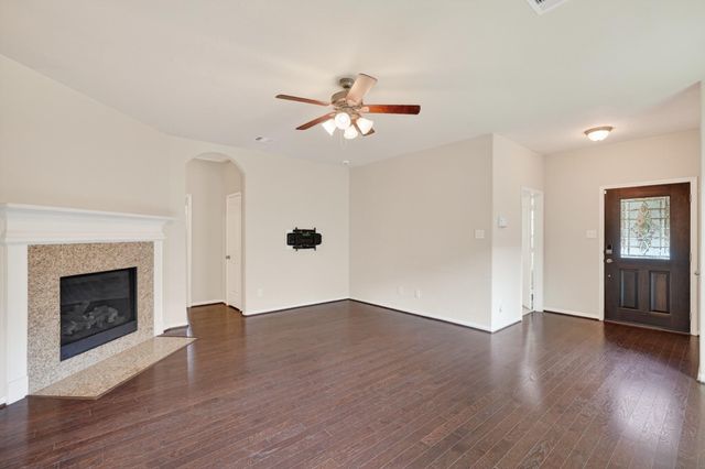 12027 Rockridge Falls Drive, Tomball, TX 77375