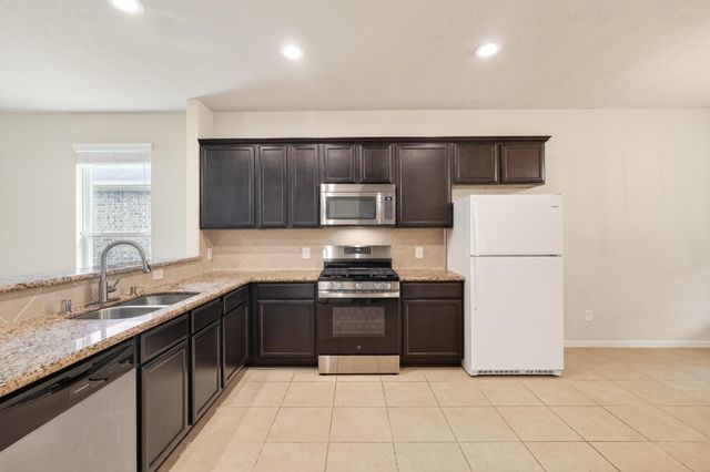 12027 Rockridge Falls Drive, Tomball, TX 77375