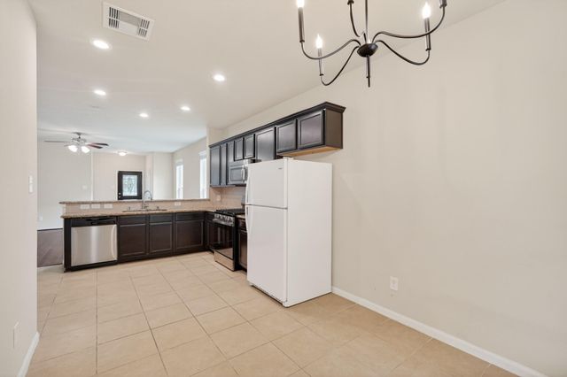 12027 Rockridge Falls Drive, Tomball, TX 77375