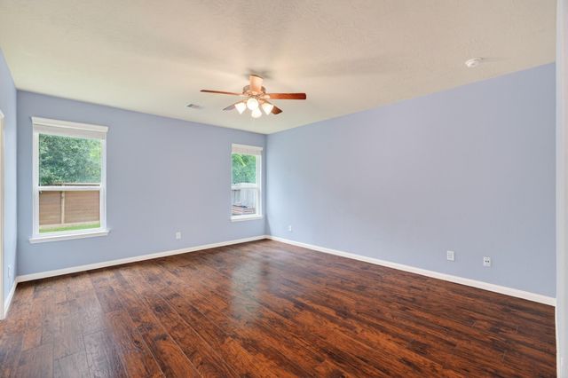 12027 Rockridge Falls Drive, Tomball, TX 77375