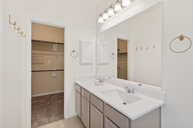 12027 Rockridge Falls Drive, Tomball, TX 77375