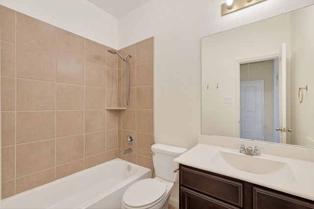 12027 Rockridge Falls Drive, Tomball, TX 77375