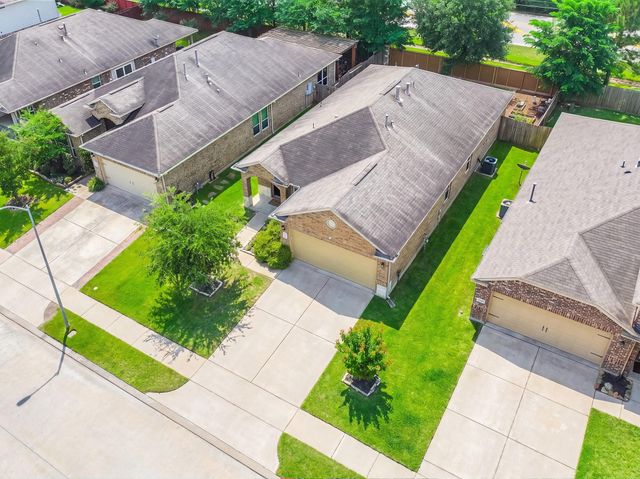12027 Rockridge Falls Drive, Tomball, TX 77375