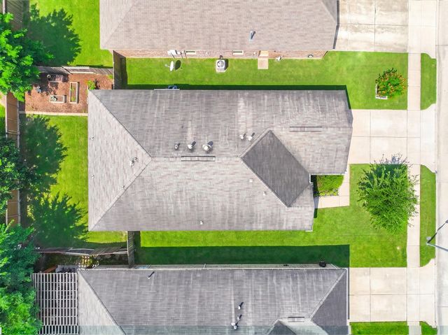 12027 Rockridge Falls Drive, Tomball, TX 77375