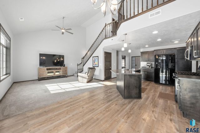 2721 E Hollow Pl Place, Sioux Falls, SD 57108