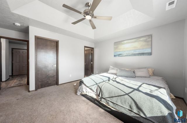 2721 E Hollow Pl Place, Sioux Falls, SD 57108