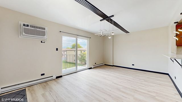 4220 Bonhill Drive 3E, Arlington Heights, IL 60004