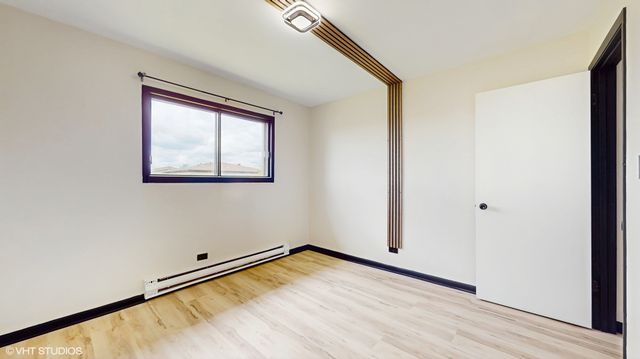 4220 Bonhill Drive 3E, Arlington Heights, IL 60004