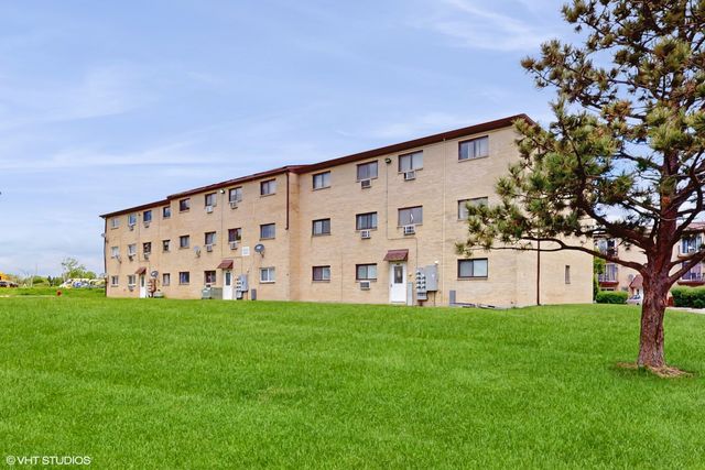 4220 Bonhill Drive 3E, Arlington Heights, IL 60004