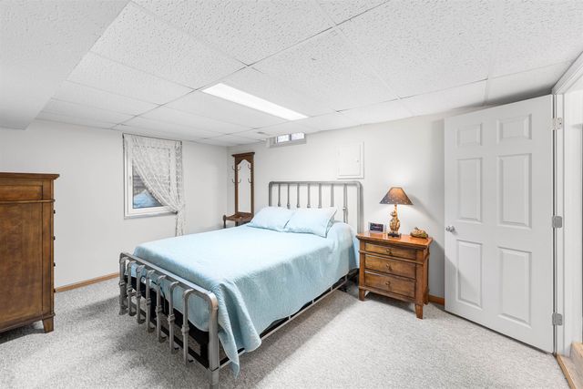 1010 Manor Rd, Salina, KS 67401