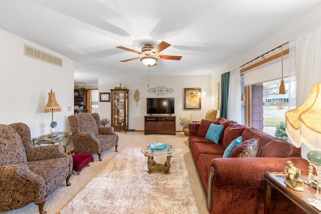 1010 Manor Rd, Salina, KS 67401