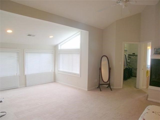 421 Captain Eames Cir 421, Ashland, MA 01721