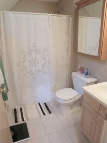 421 Captain Eames Cir 421, Ashland, MA 01721