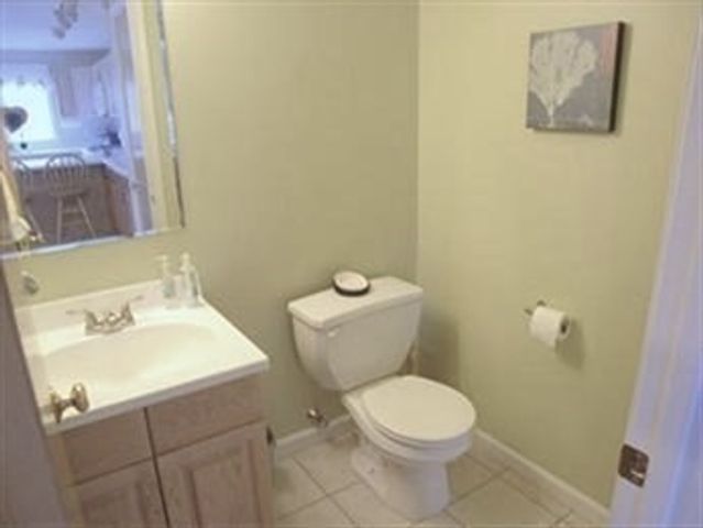 421 Captain Eames Cir 421, Ashland, MA 01721