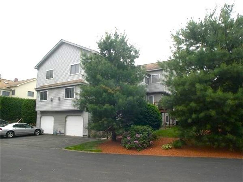 421 Captain Eames Cir 421, Ashland, MA 01721