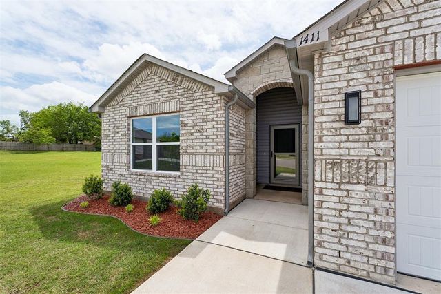 1411 Claire Court, Shawnee, OK 74804