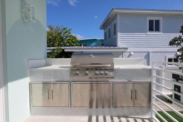 115 Azalea Street, Plantation Key, FL 33070