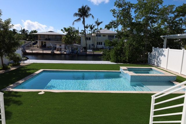 115 Azalea Street, Plantation Key, FL 33070