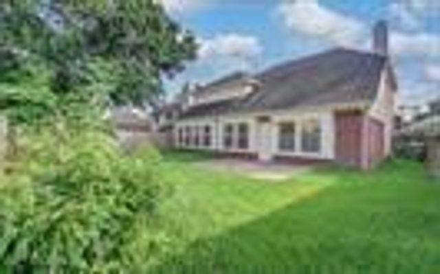 16419 Dawncrest Way, Sugar Land, TX 77498
