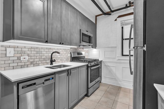 7025.5 N Sheridan Road G, Chicago, IL 60626