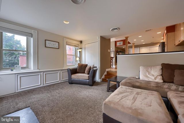 4 S 4TH ST, Lebanon, PA 17042