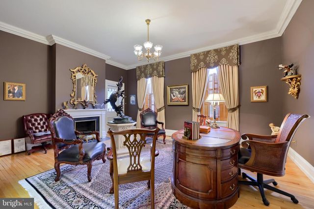 4 S 4TH ST, Lebanon, PA 17042