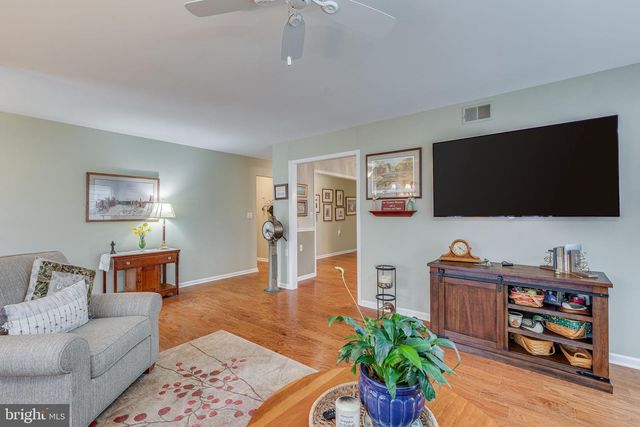 32 COTHERSTONE DR, Southampton, NJ 08088