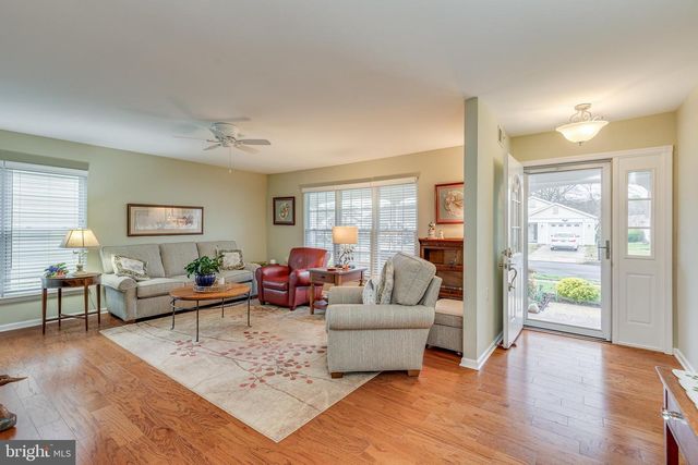 32 COTHERSTONE DR, Southampton, NJ 08088