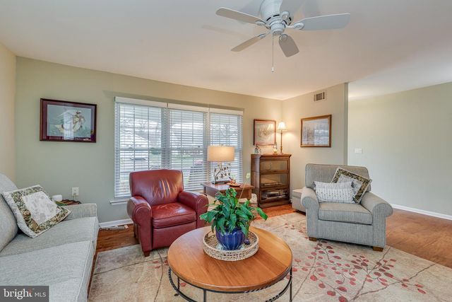 32 COTHERSTONE DR, Southampton, NJ 08088