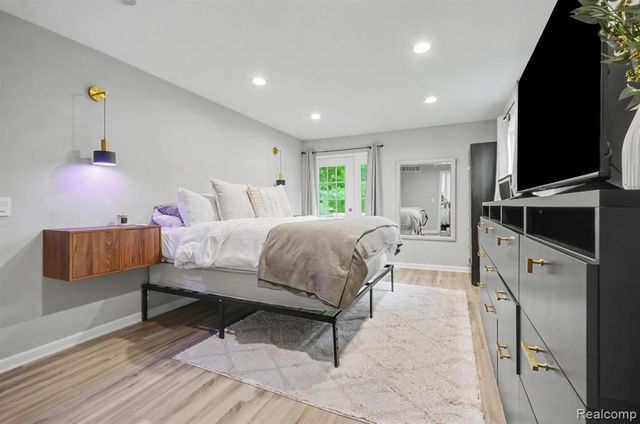 4105 Crocus Road, Waterford, MI 48328