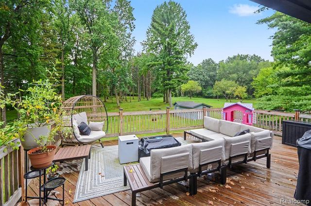 4105 Crocus Road, Waterford, MI 48328
