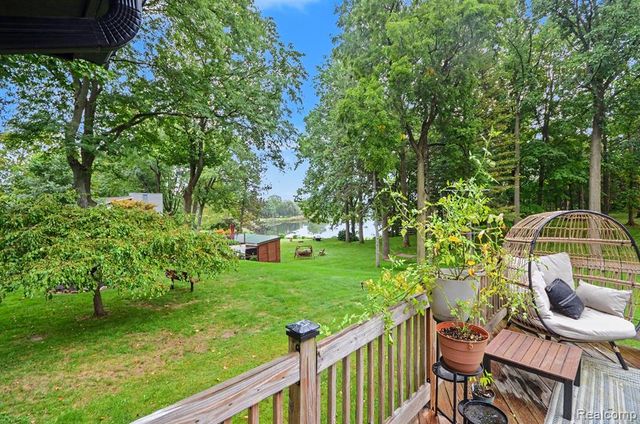 4105 Crocus Road, Waterford, MI 48328
