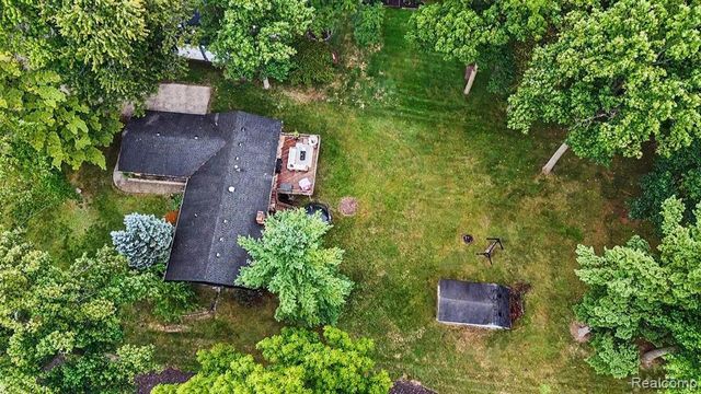 4105 Crocus Road, Waterford, MI 48328