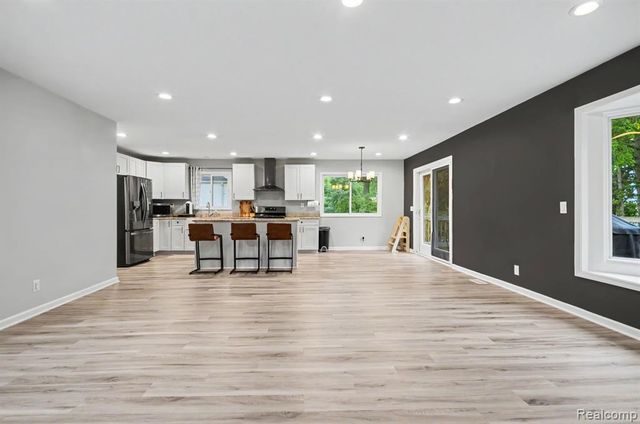 4105 Crocus Road, Waterford, MI 48328