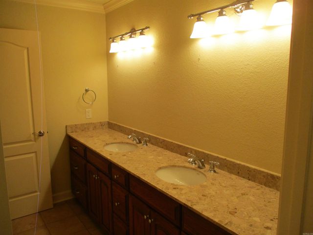 129 Silver Springs Drive, Benton, AR 72015