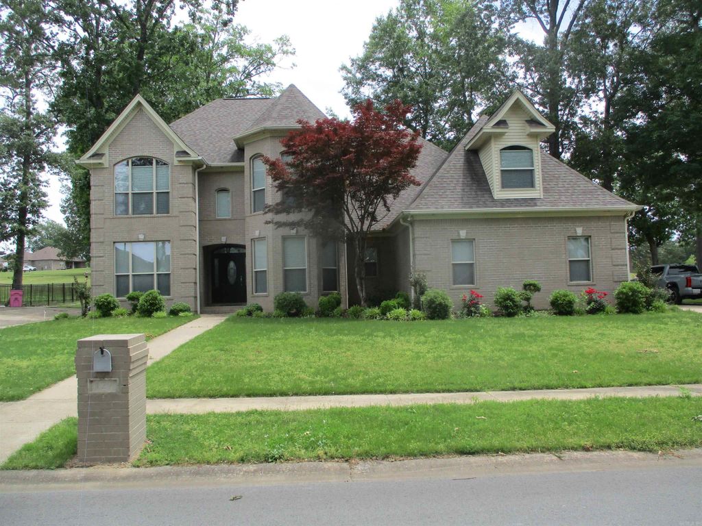 129 Silver Springs Drive, Benton, AR 72015