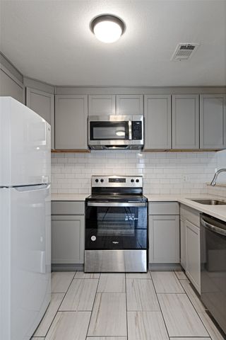 8545 Midpark Road 2, Dallas, TX 75240