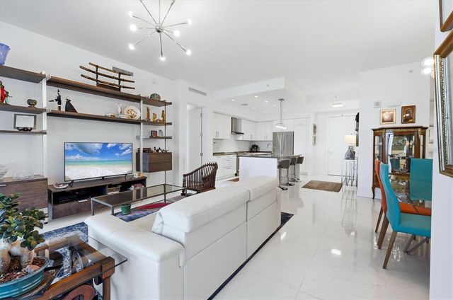 111 S PINEAPPLE AVENUE 811, Sarasota, FL 34236