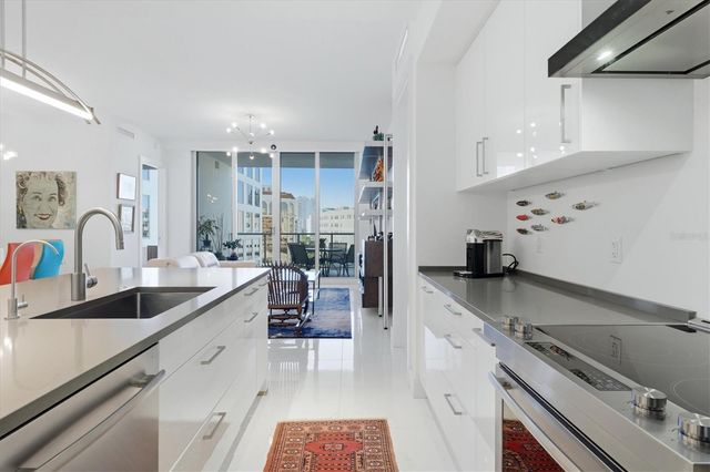 111 S PINEAPPLE AVENUE 811, Sarasota, FL 34236