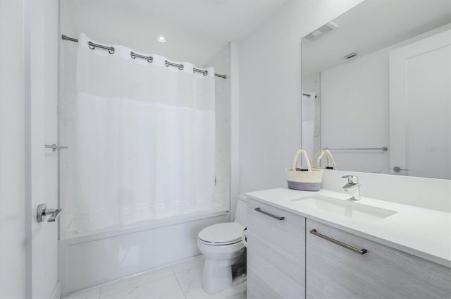 111 S PINEAPPLE AVENUE 811, Sarasota, FL 34236