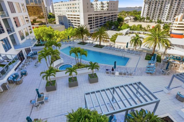 111 S PINEAPPLE AVENUE 811, Sarasota, FL 34236