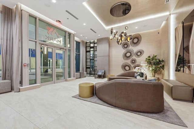 111 S PINEAPPLE AVENUE 811, Sarasota, FL 34236