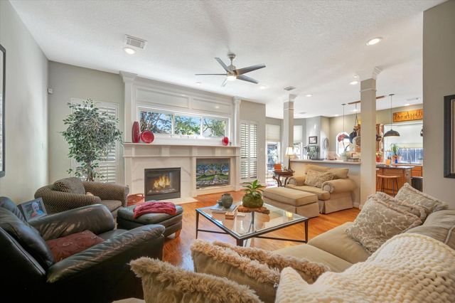 3923 Diamond Grove Court, Houston, TX 77059