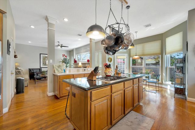 3923 Diamond Grove Court, Houston, TX 77059