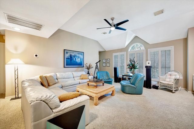 3923 Diamond Grove Court, Houston, TX 77059