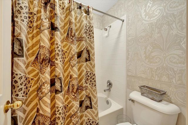 3923 Diamond Grove Court, Houston, TX 77059