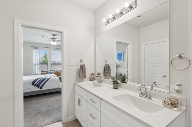 608 Cherry Hills Road, Red Oak, TX 75154